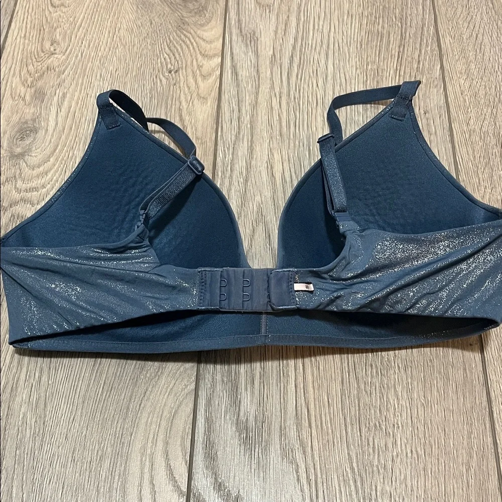 Victoria's Secret No-Wire Blue Metallic Plunge Bra Wireless 34C - Picture 3 of 6